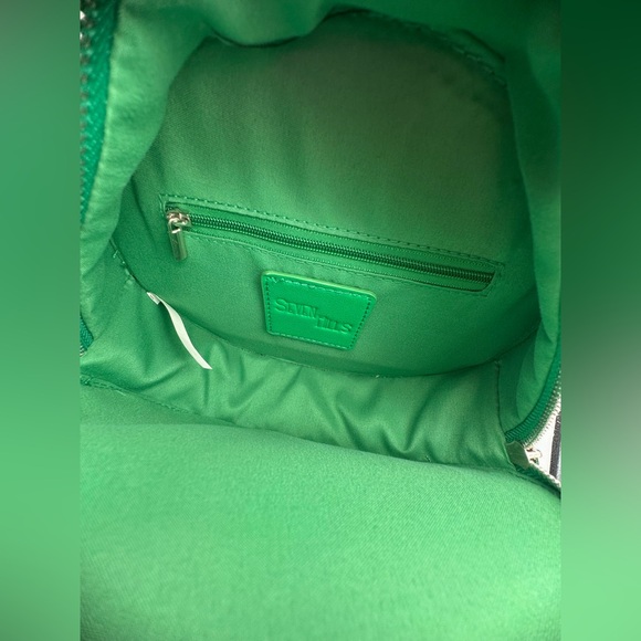 Seven Hills Faux Leather Kelly Green Circle Bag Sporty Crossbody Strap - Picture 5 of 14